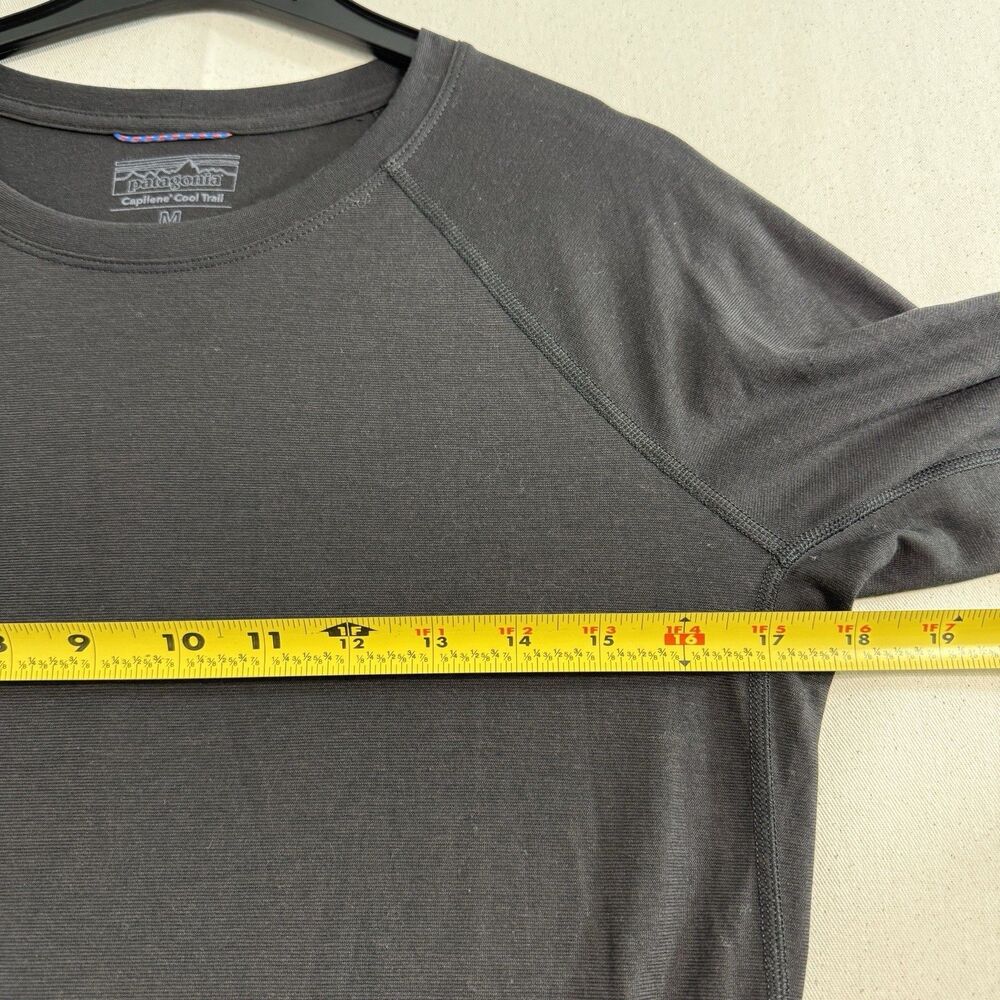 Patagonia Capilene Midweight Crew baselayer in black Women Size Medium - Picture 5 of 8